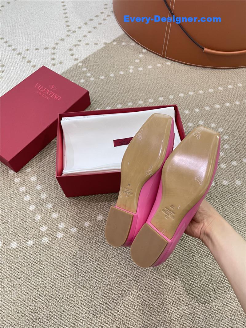 Va1e*ntin0 ballet flats in studded patent leather