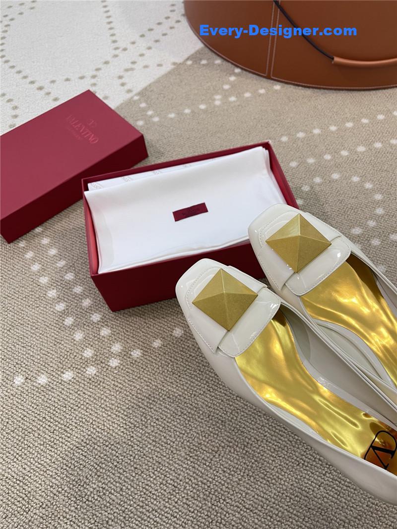 Va1e*ntin0 ballet flats in studded patent leather