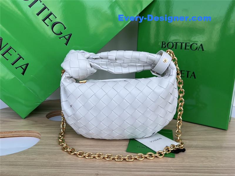 b0tt*ga Ven*ta jodie with chain bag white