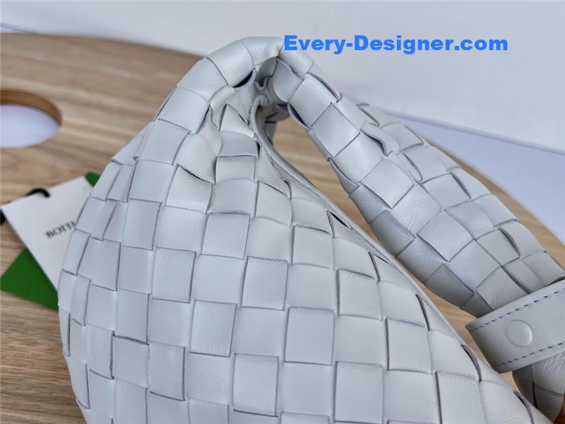 b0tt*ga Ven*ta jodie with chain bag white