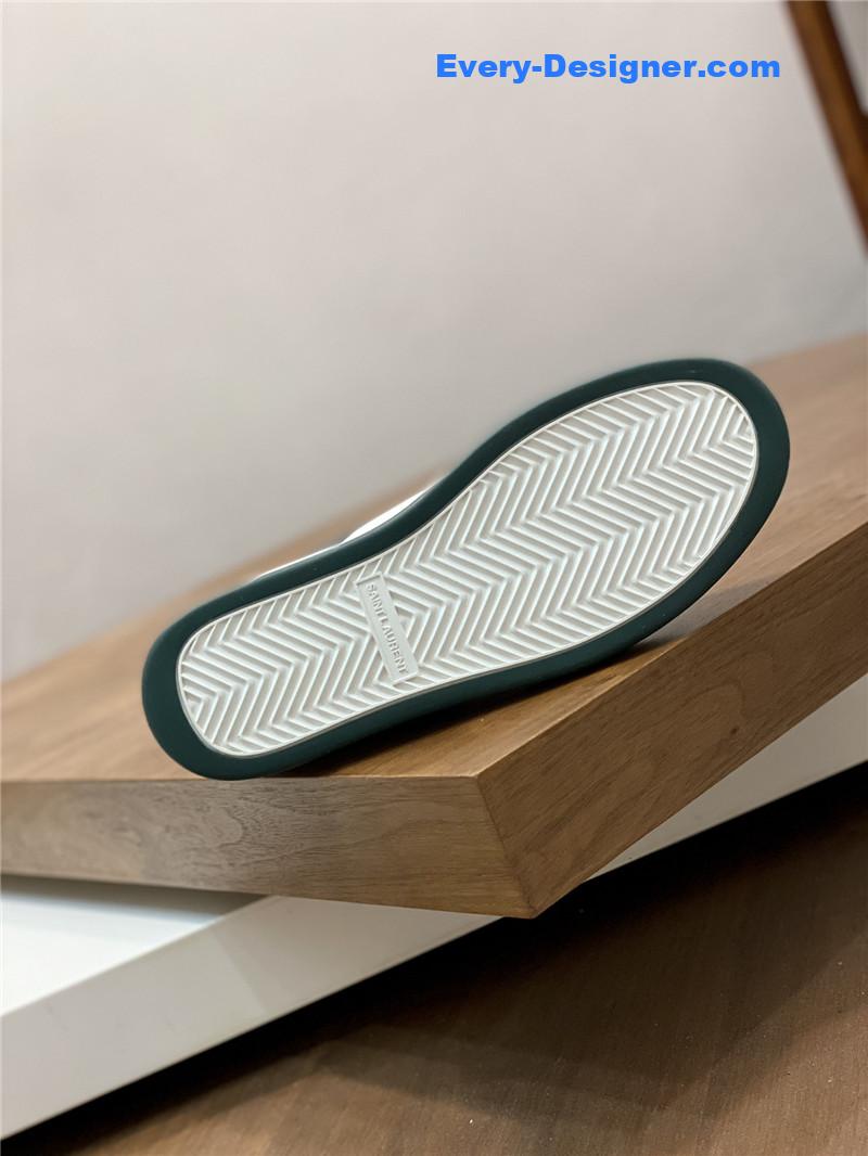 Y51 low-top lace-up sneakers