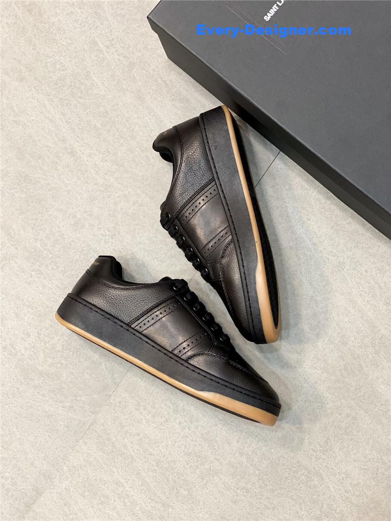 Y51 low-top lace-up sneakers