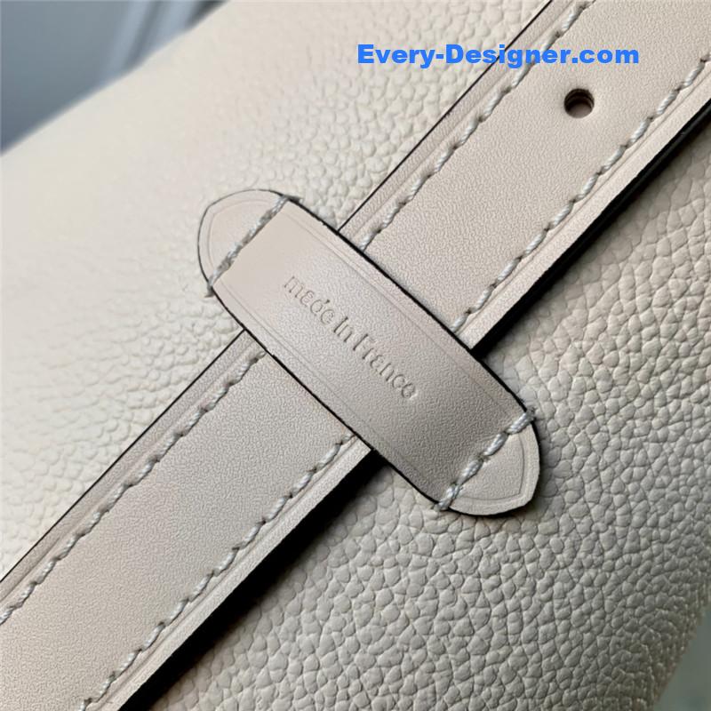 louis vuitton lv carryall small bag