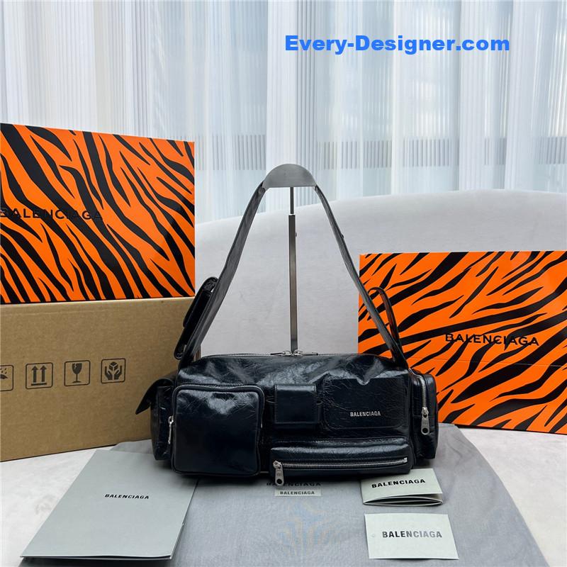 ba1en*iaga S*per busy bag small