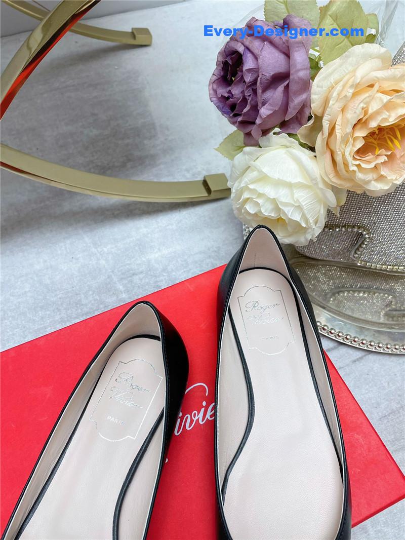 Roger Vivier Gommettine Leather Flats