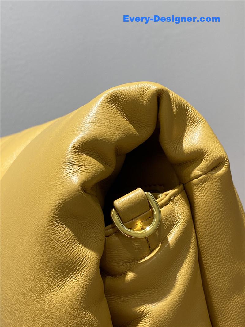 L0ew* goya sheepskin bag