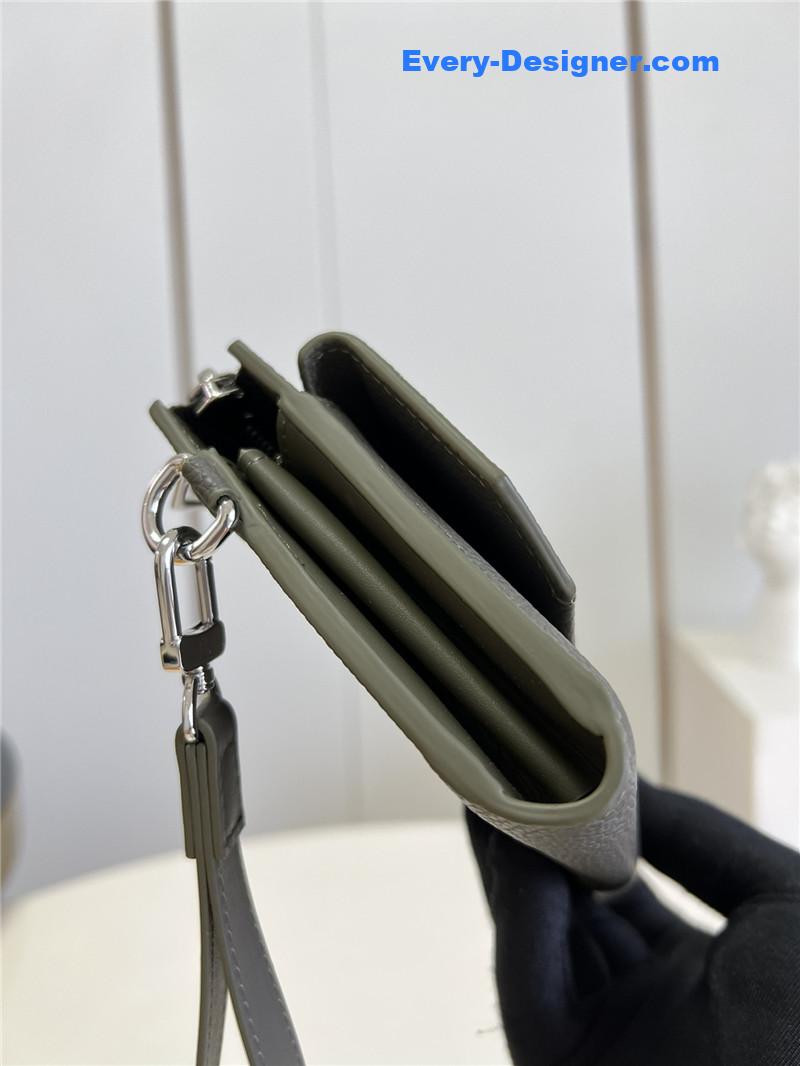 louis vuitton LV aerogram long wallet