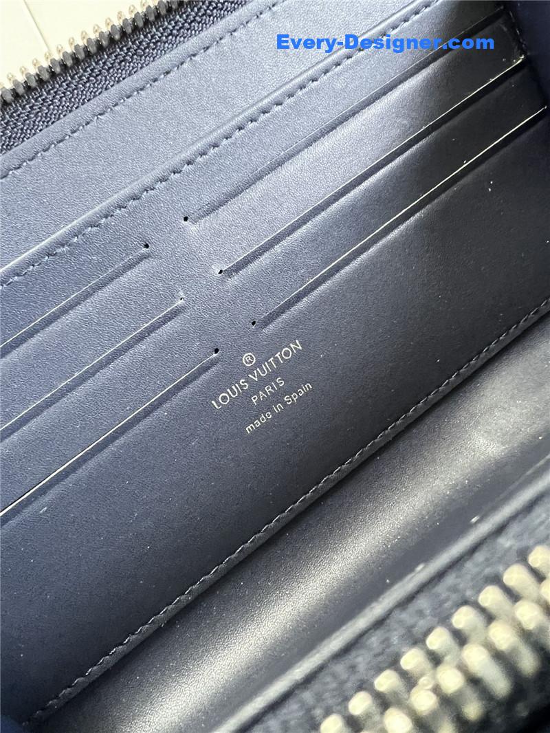 louis vuitton LV aerogram long wallet