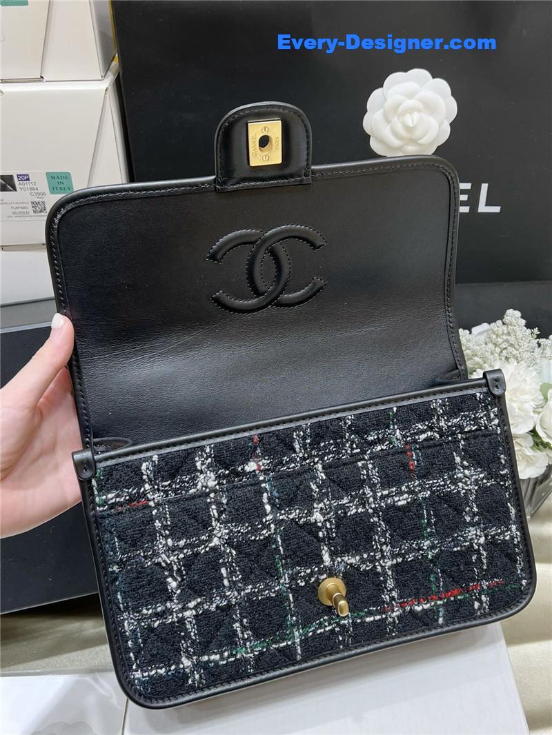 Ch**el woolen messenger bag