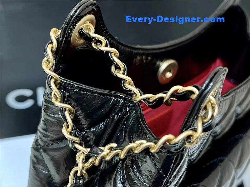 Ch**el number 5 gold coin tag hobo bag