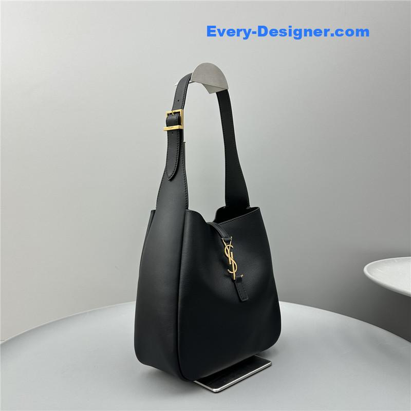 Y51 le 5 a 7 hobo bag