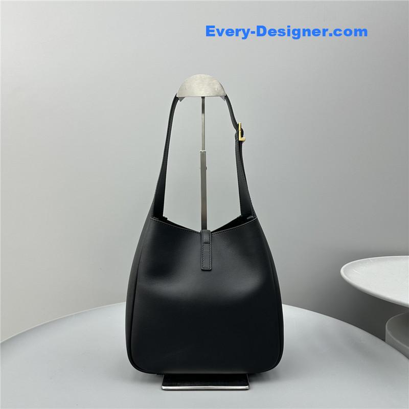 Y51 le 5 a 7 hobo bag