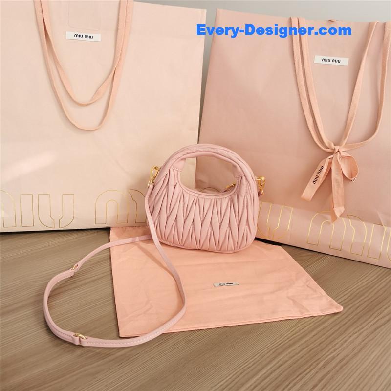 M1um1u new mini miuwander handbag