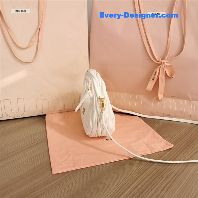 M1um1u new mini miuwander handbag