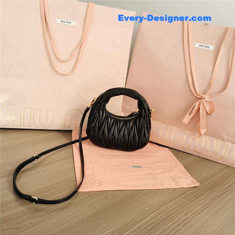 M1um1u new mini miuwander handbag