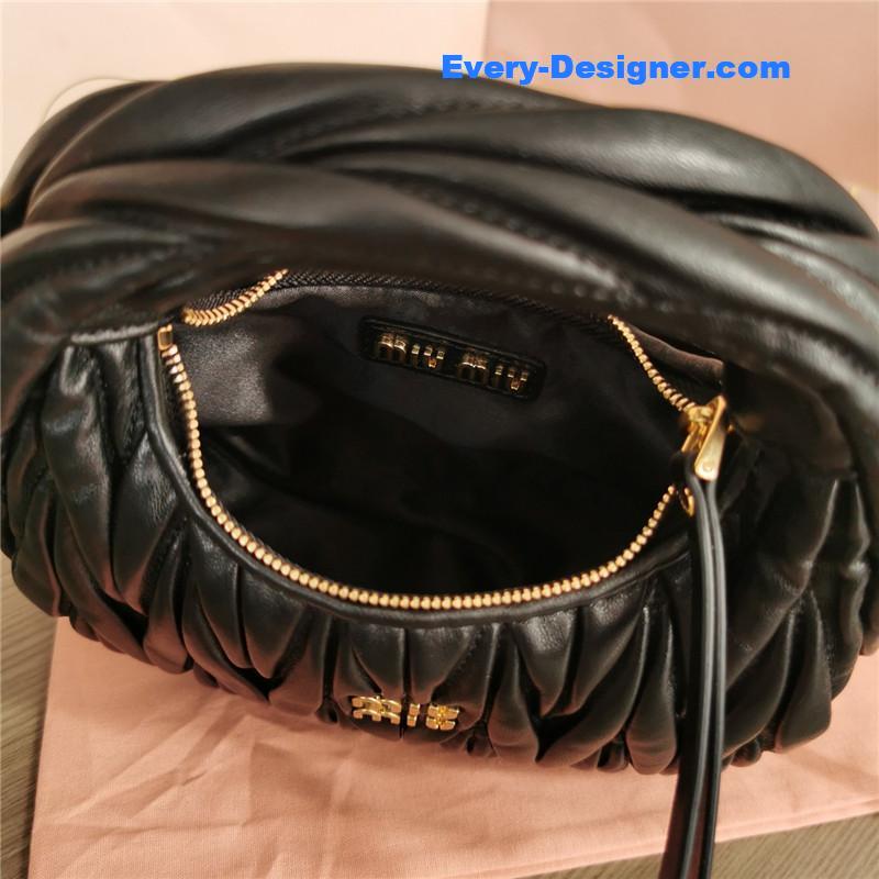 M1um1u new mini miuwander handbag
