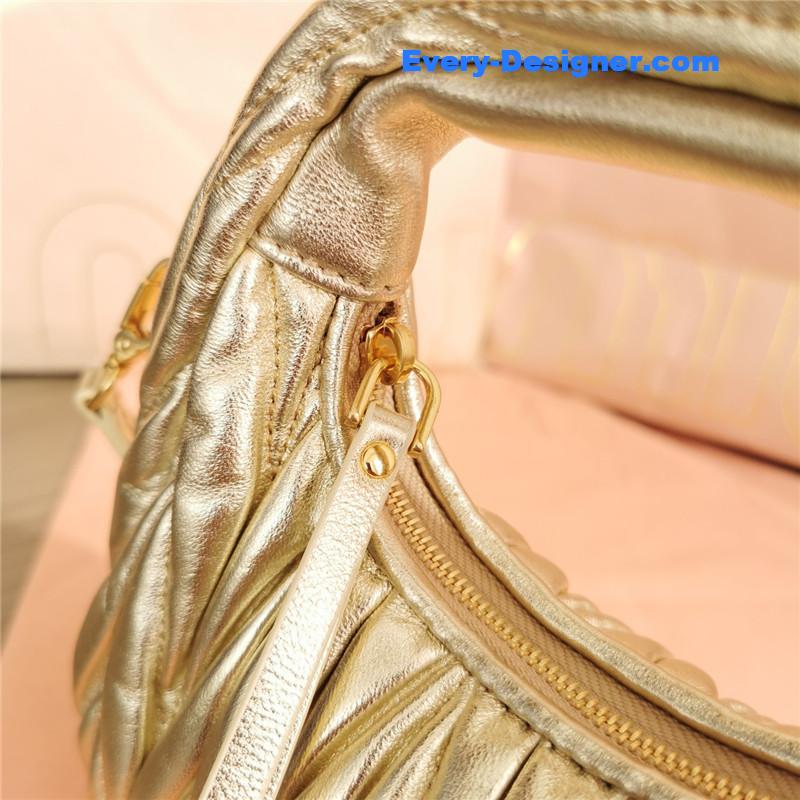 M1um1u new mini miuwander handbag
