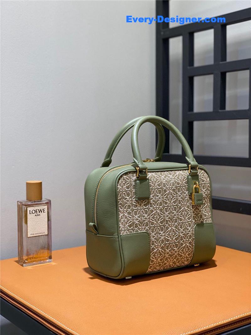 L0ew* handbag messenger bag