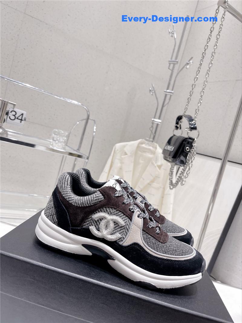 Chanel logo casual sneakers womens