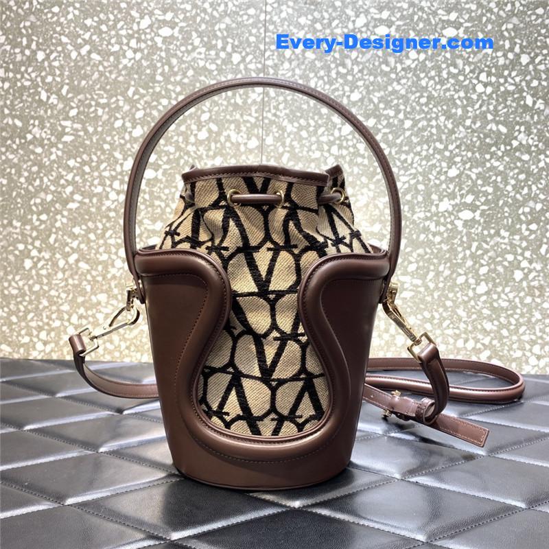 Va1e*ntin0 la cinqui¨¨me bucket bag