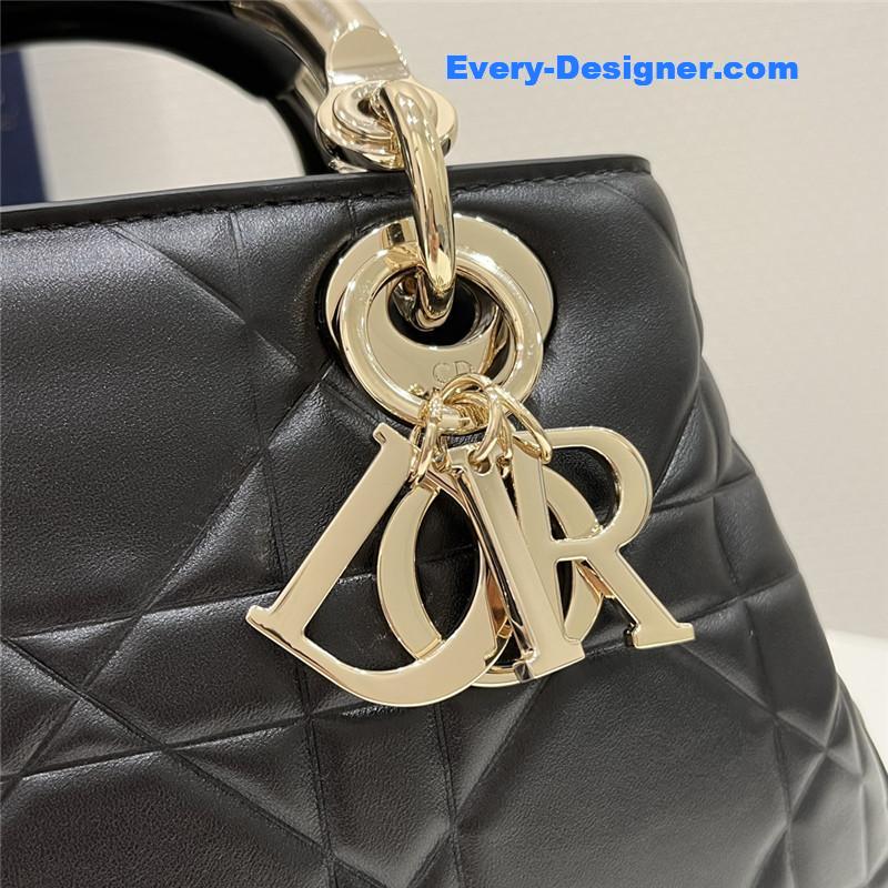 D10r lady sheepskin handbag