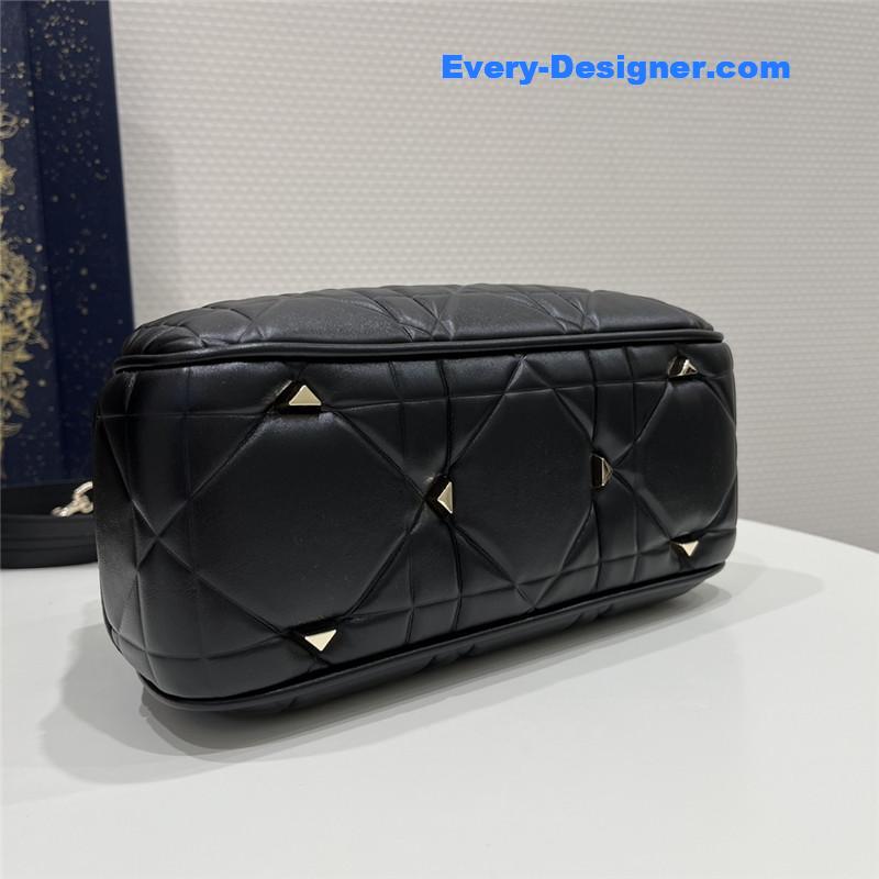 D10r lady sheepskin handbag