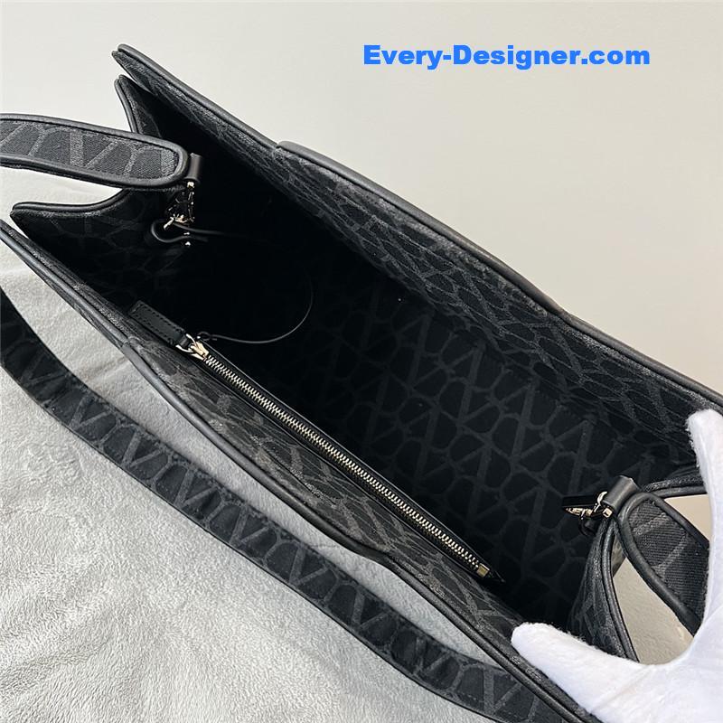 valentino V logo print tote bag