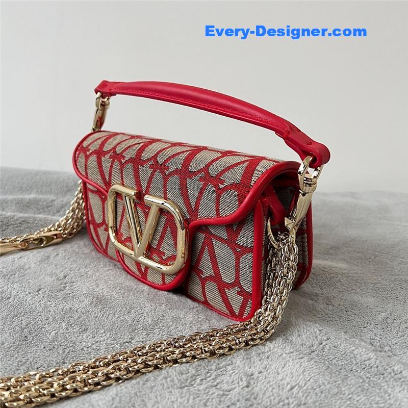 Va1e*ntin0 v logo mini loc¨° bag in calfskin