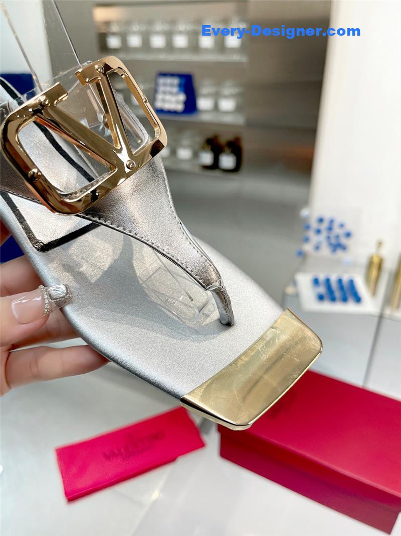 Va1e*ntin0 early spring new leather fabric slippers