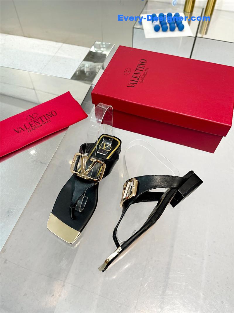 Va1e*ntin0 early spring new leather fabric slippers