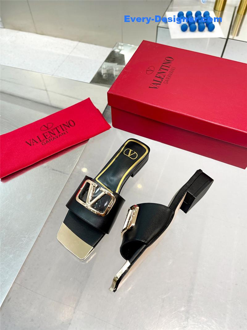 Va1e*ntin0 early spring new leather fabric slippers