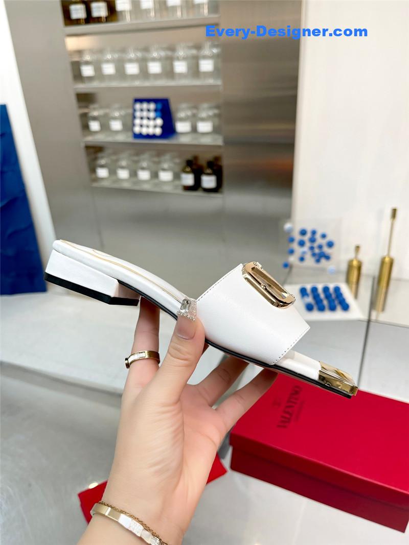 Va1e*ntin0 early spring new leather fabric slippers