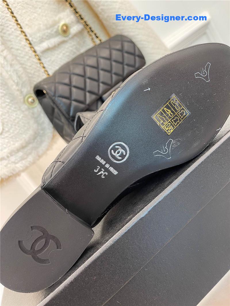 CC rhombic horsebit loafer slippers