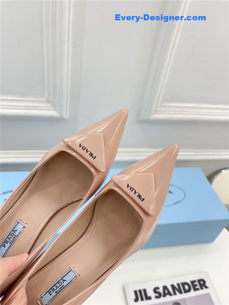 Pra*a counter catwalk pointy sandals