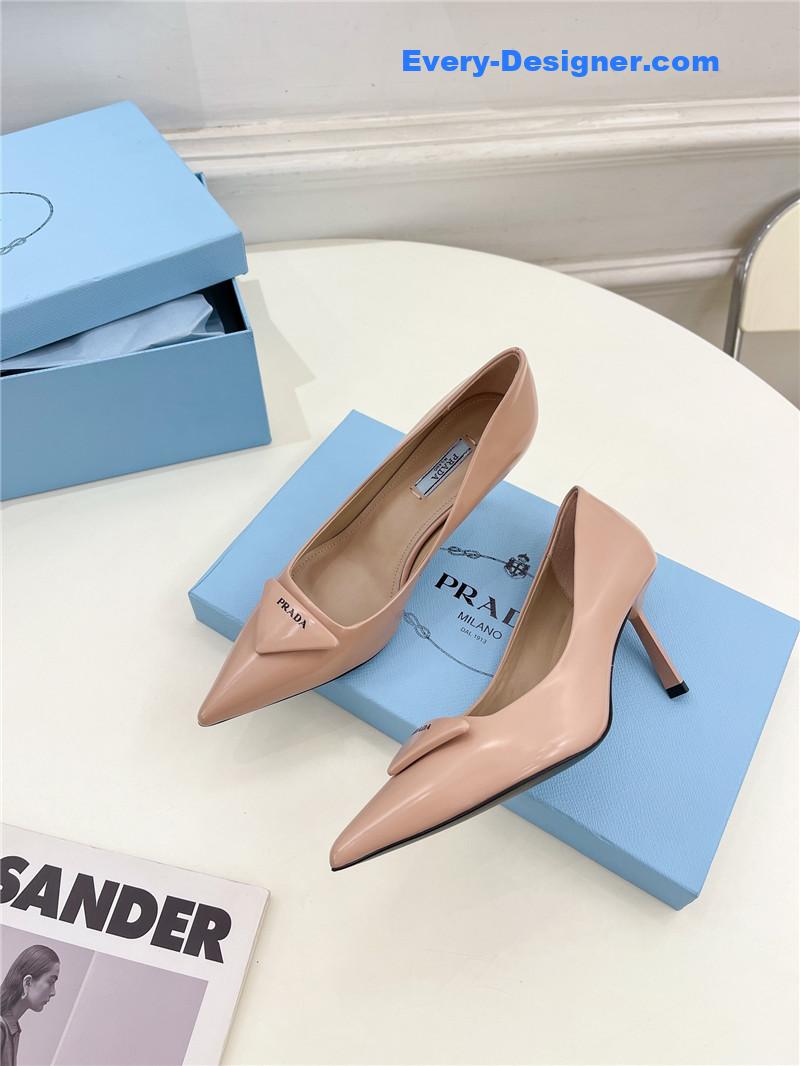 Pra*a counter catwalk pointy sandals