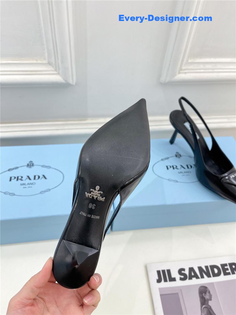 Pra*a counter catwalk pointy sandals