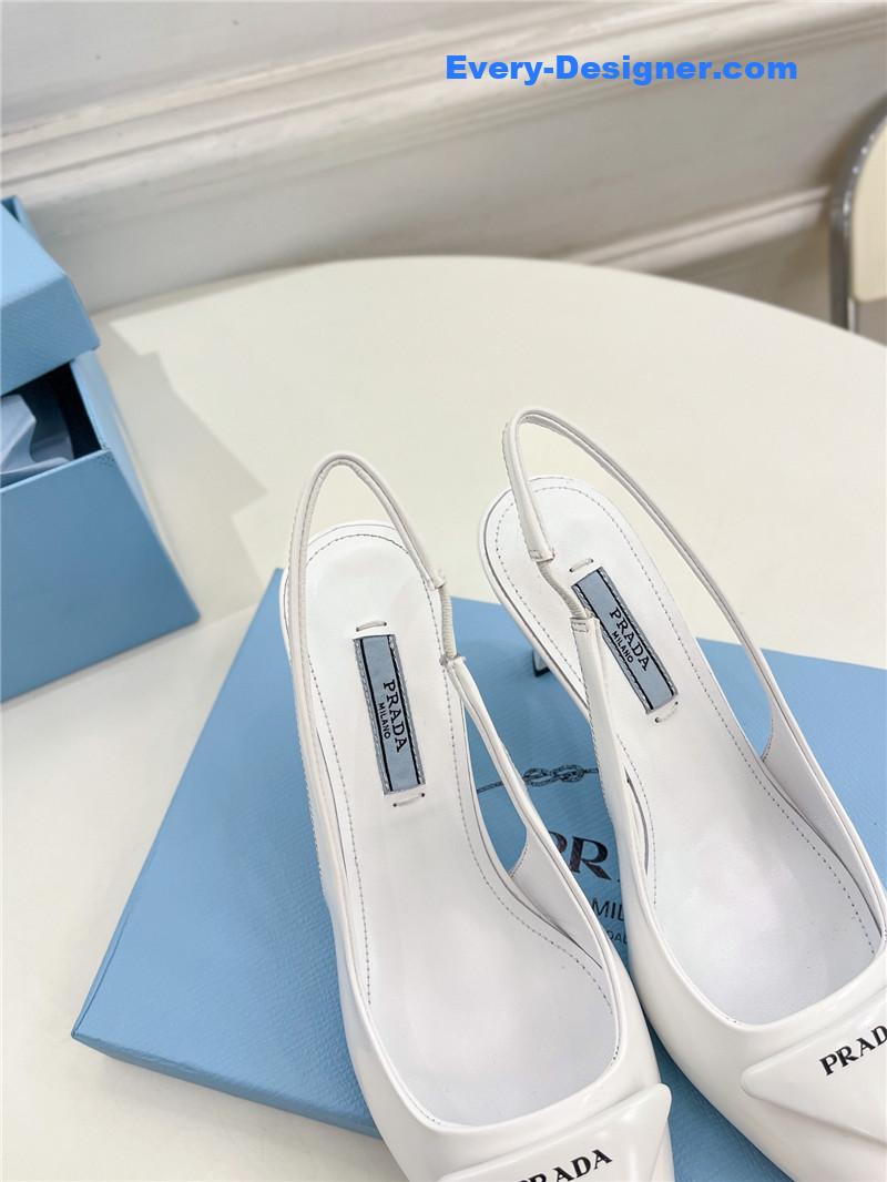 Pra*a counter catwalk pointy sandals