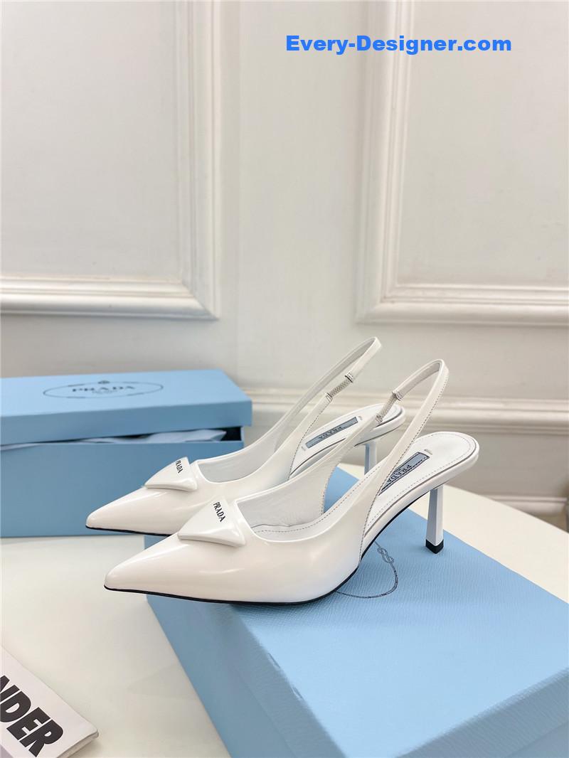 Pra*a counter catwalk pointy sandals