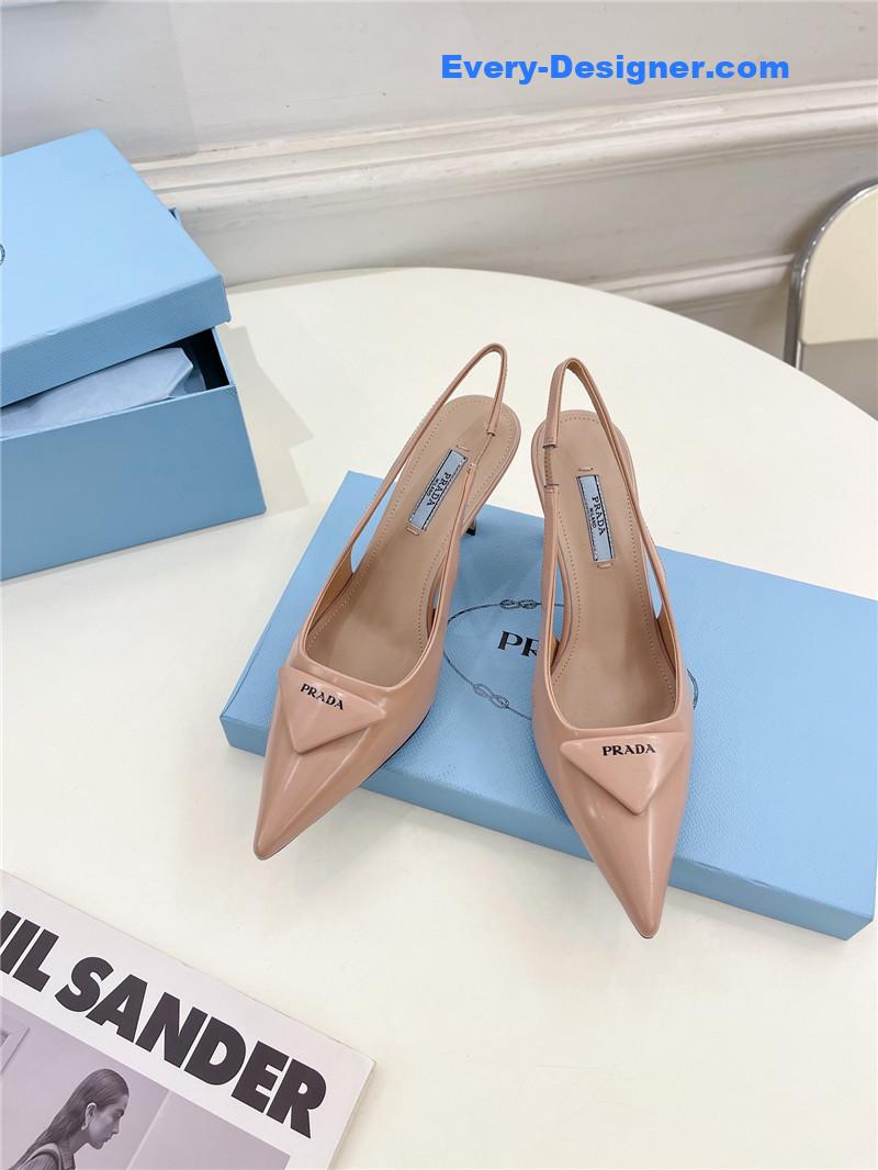 Pra*a counter catwalk pointy sandals