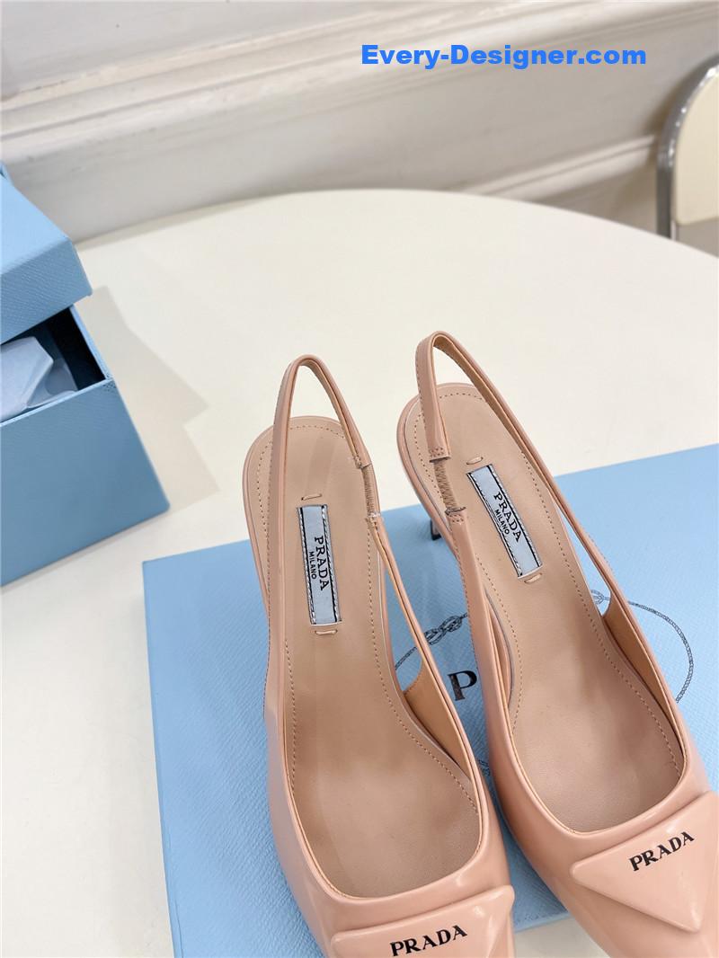 Pra*a counter catwalk pointy sandals