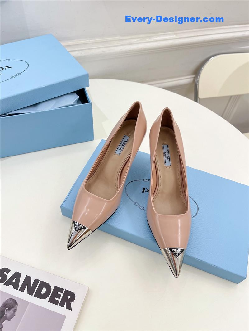 Pra*a counter catwalk pointy sandals