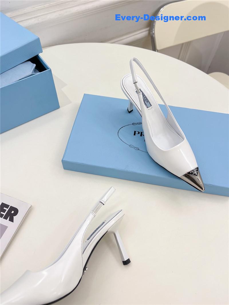 Pra*a counter catwalk pointy sandals