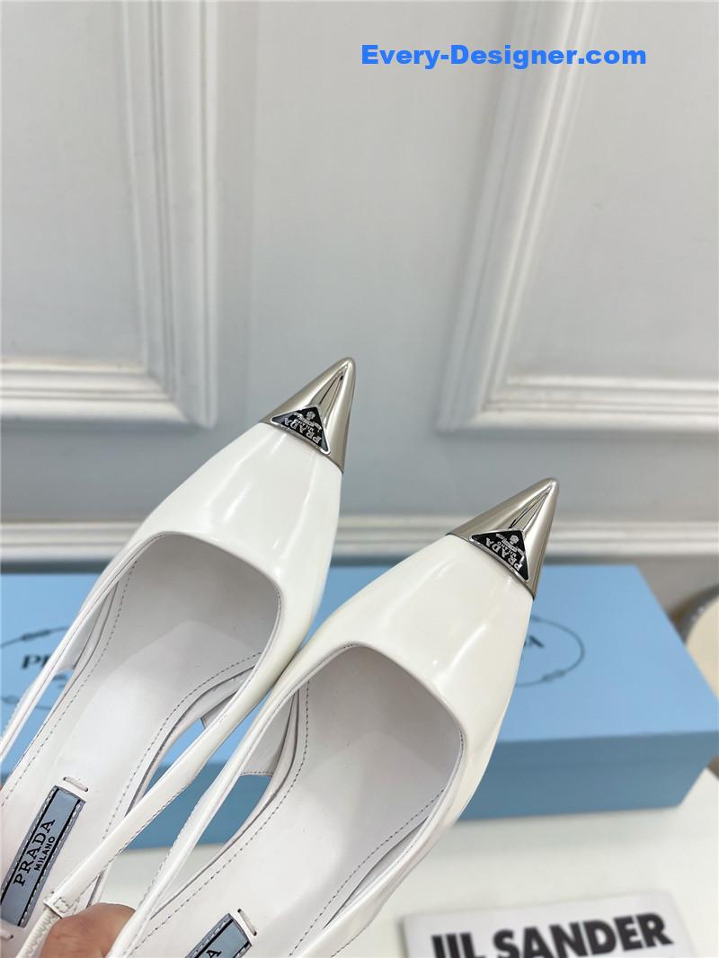 Pra*a counter catwalk pointy sandals