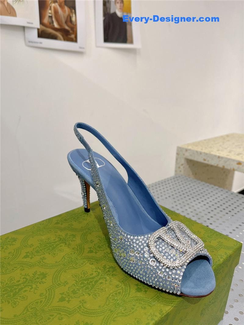 va1e*ntin0 D1am0nd v buckle high heel sandals