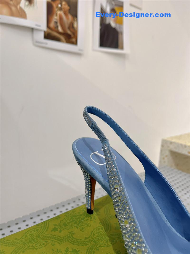 va1e*ntin0 D1am0nd v buckle high heel sandals