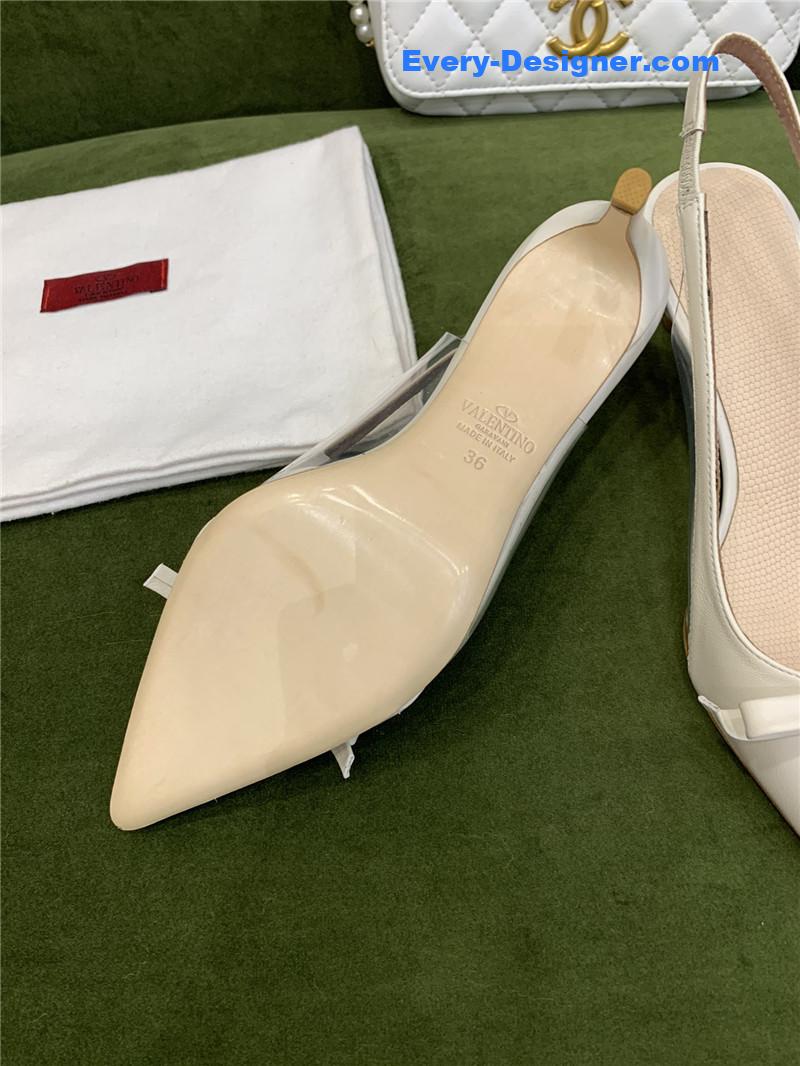 Va1e*ntin0 new lace pointed toe back empty shoes