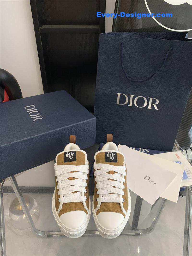 dior latest electric embroidered lovers bread shoes