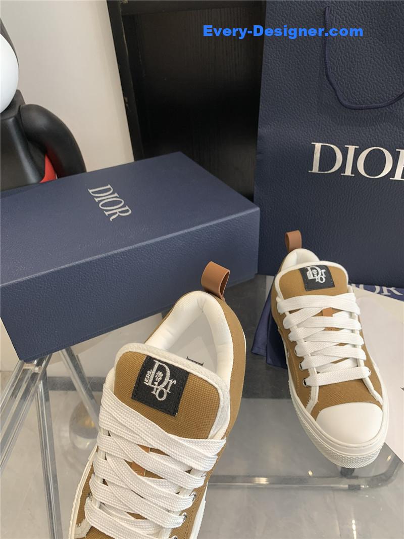 dior latest electric embroidered lovers bread shoes