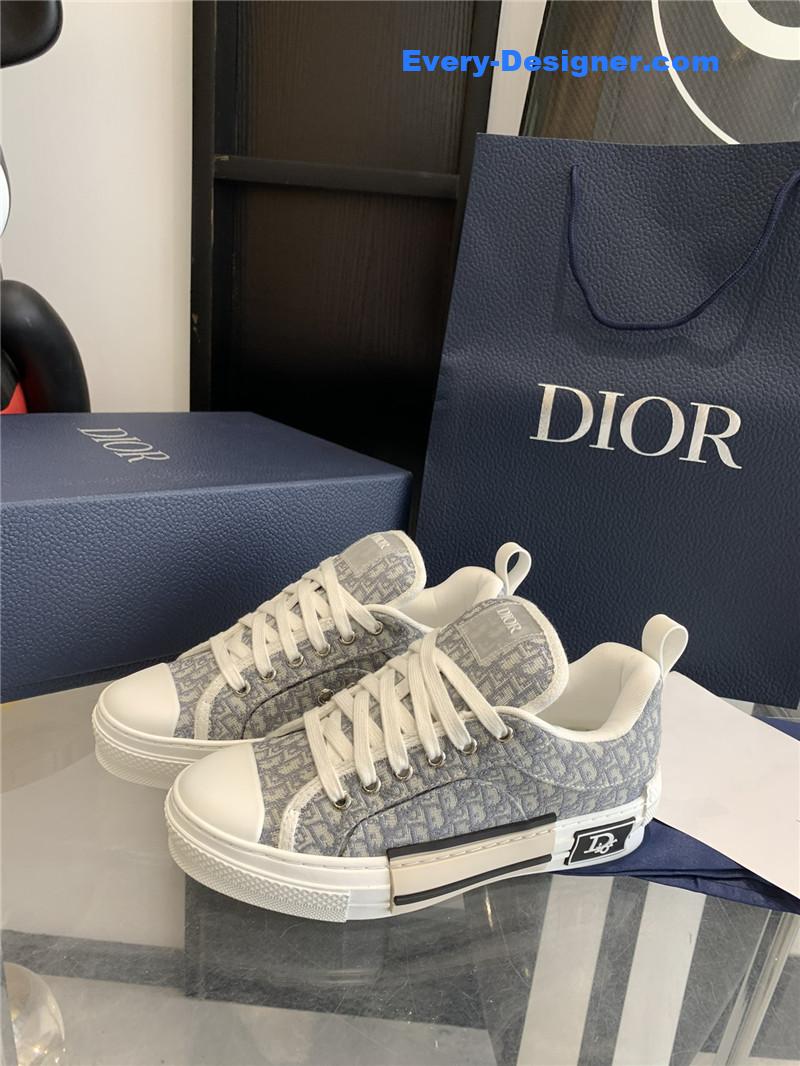 dior latest electric embroidered lovers bread shoes