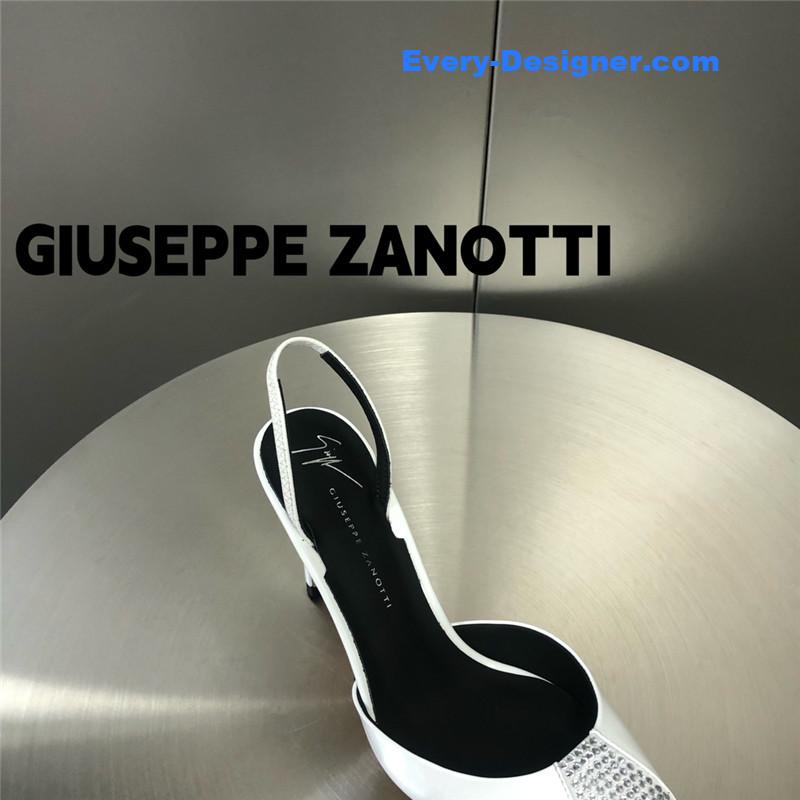 Giuseppe Zanottiaa Henriette Strass pumps